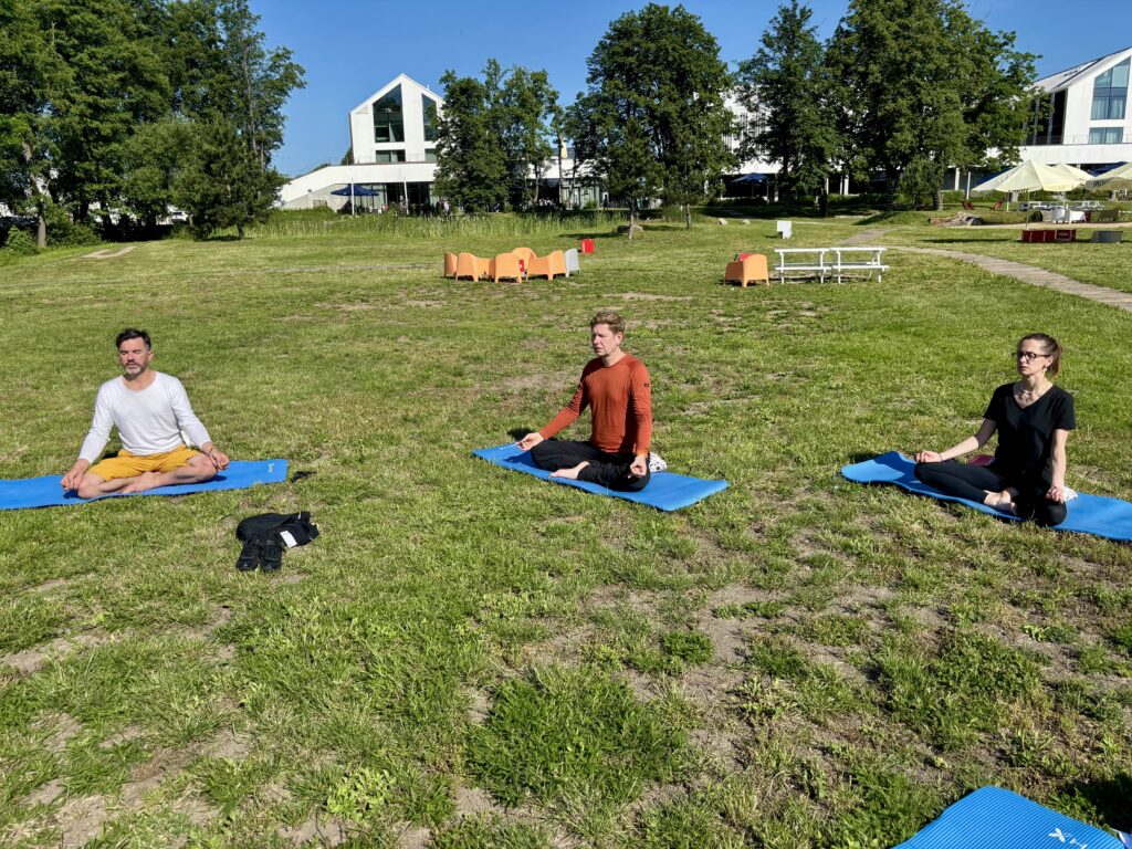 Poranna joga Kundalini z Prezes